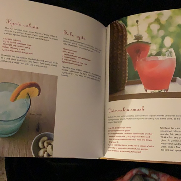 NWT! Asian Cocktails Book - Picture 8 of 12
